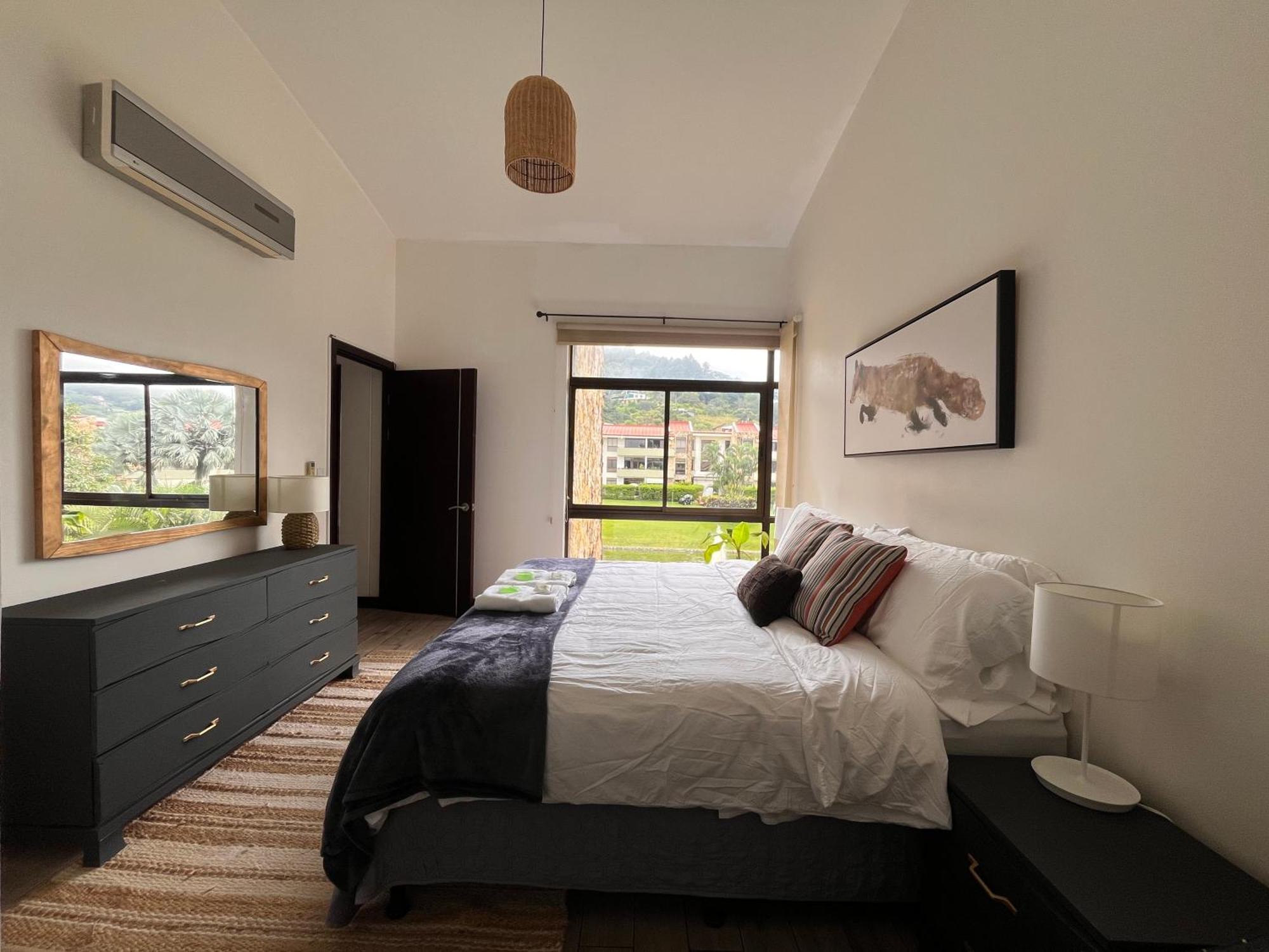 Cr Mariposa Rentals Lakeview Penthouse With Office Space, Pool, Gym, Tennis Santa Ana (San Jose) Exterior foto